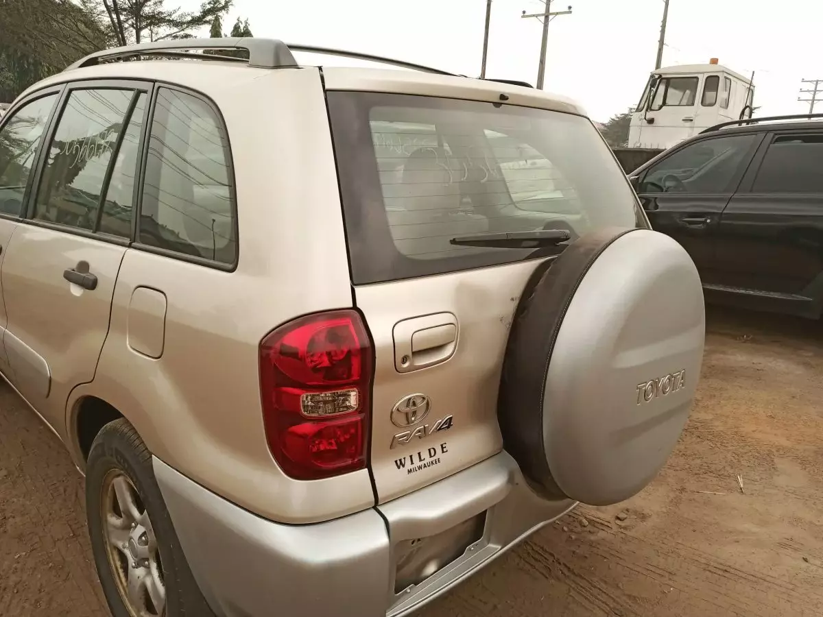 Car Left Back