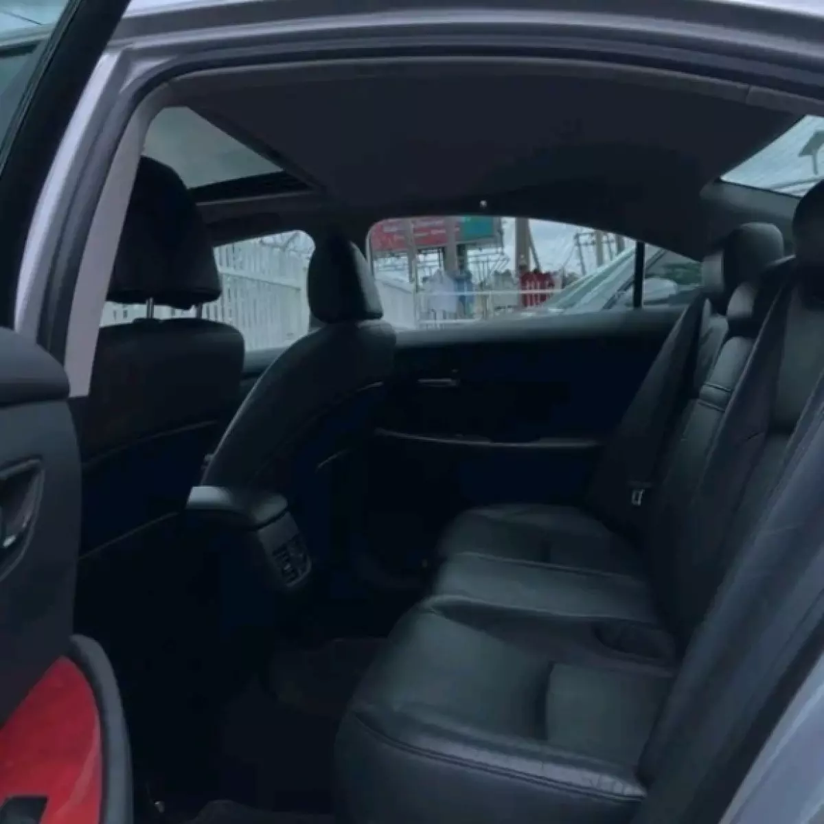 interiorBack