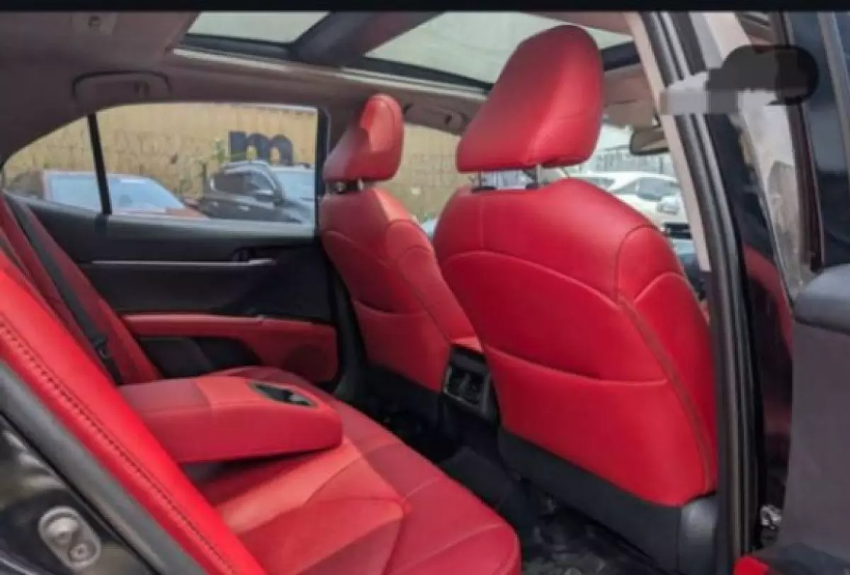 interiorBack