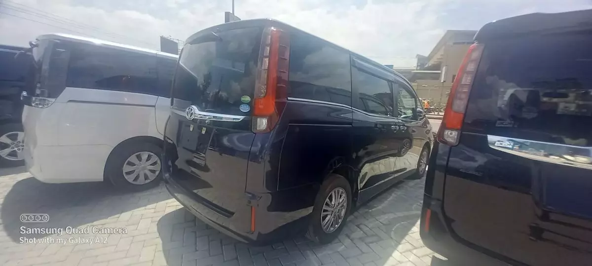 car Right Back