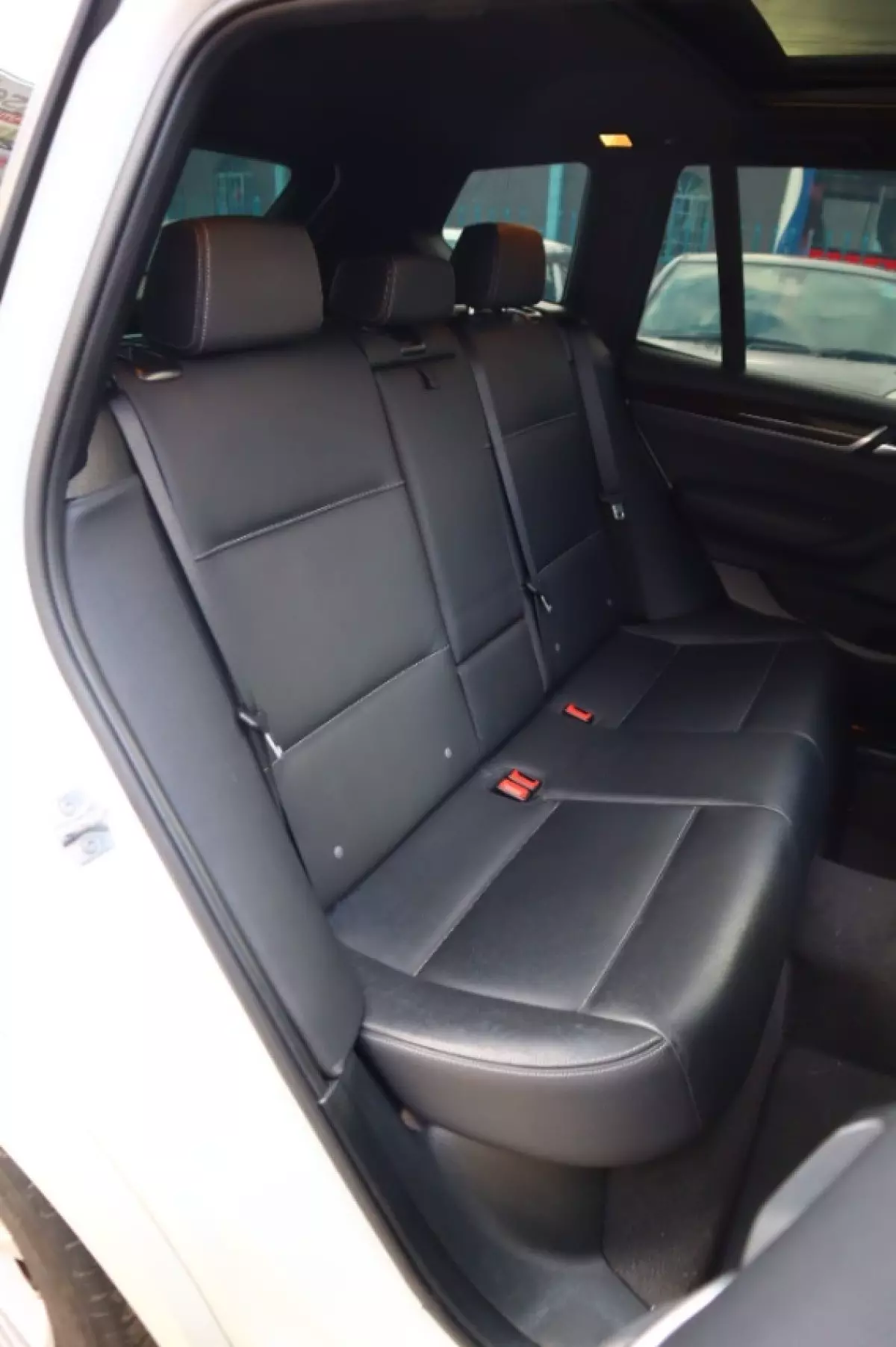 interiorBack