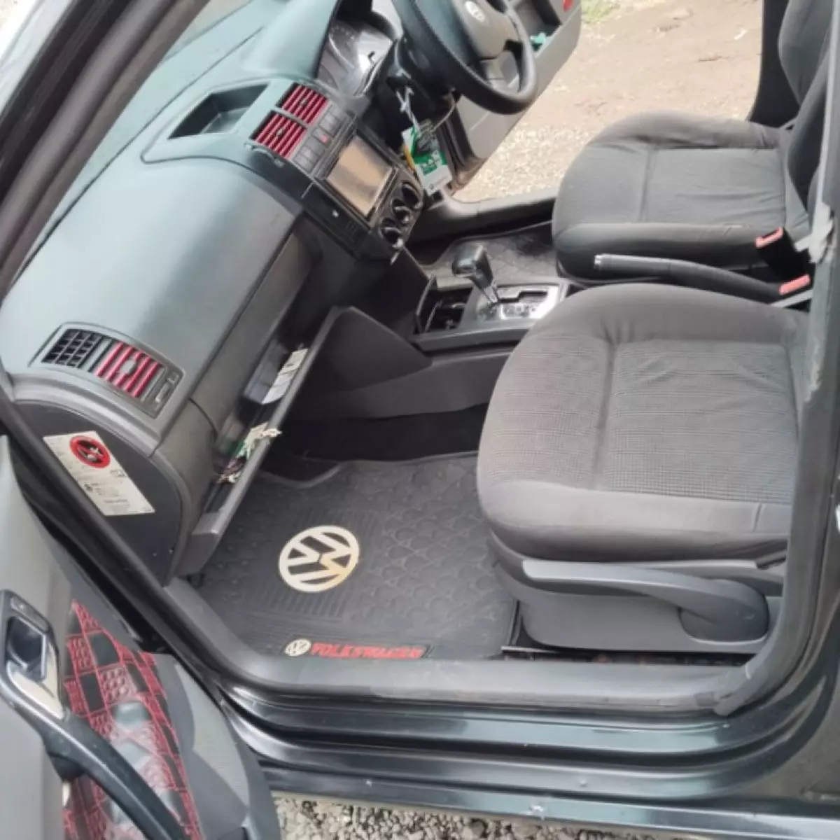 interiorBack