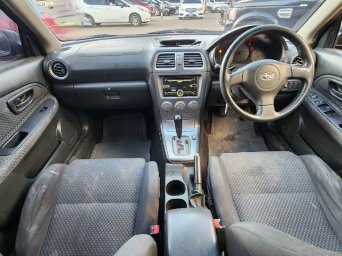 interiorFront