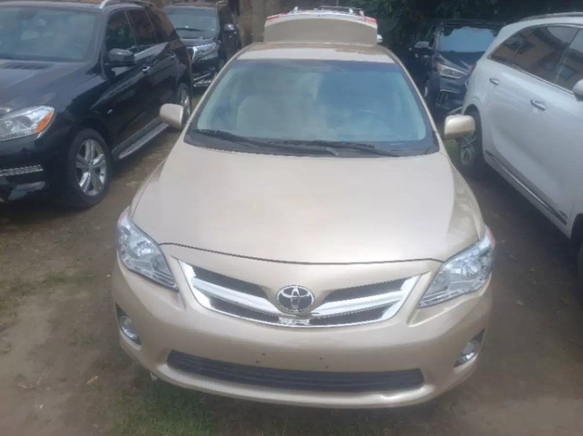 Toyota Corolla - 2012