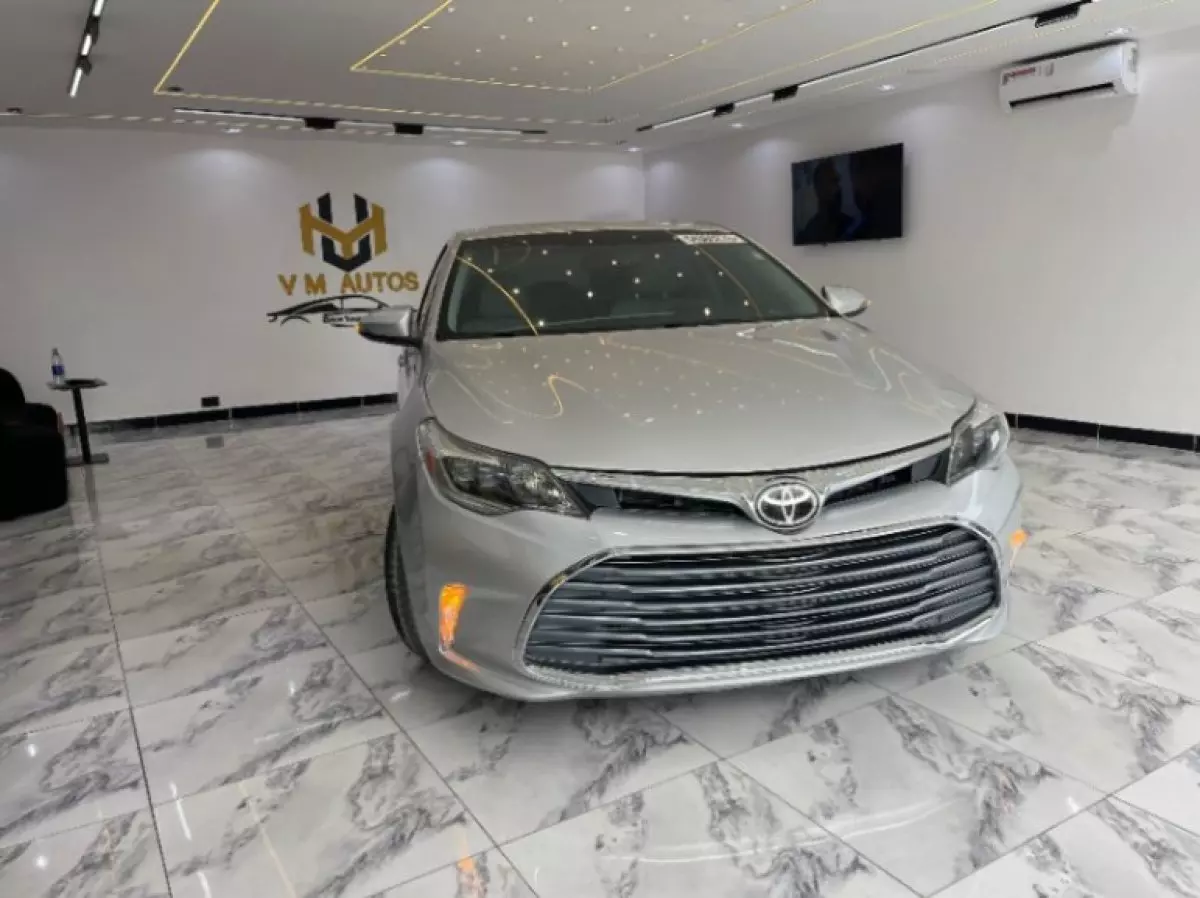 Toyota Avalon - 2014