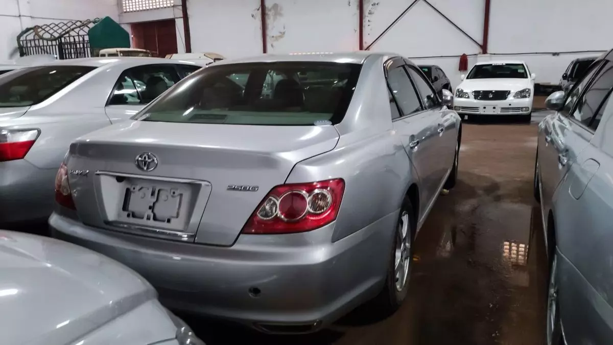 car Right Back