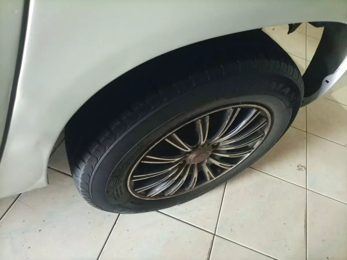 tyre2