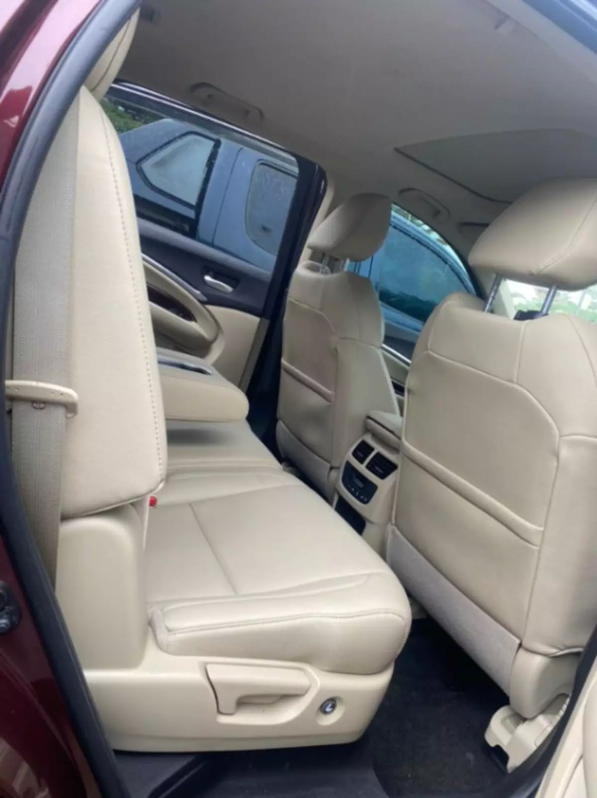 interiorBack