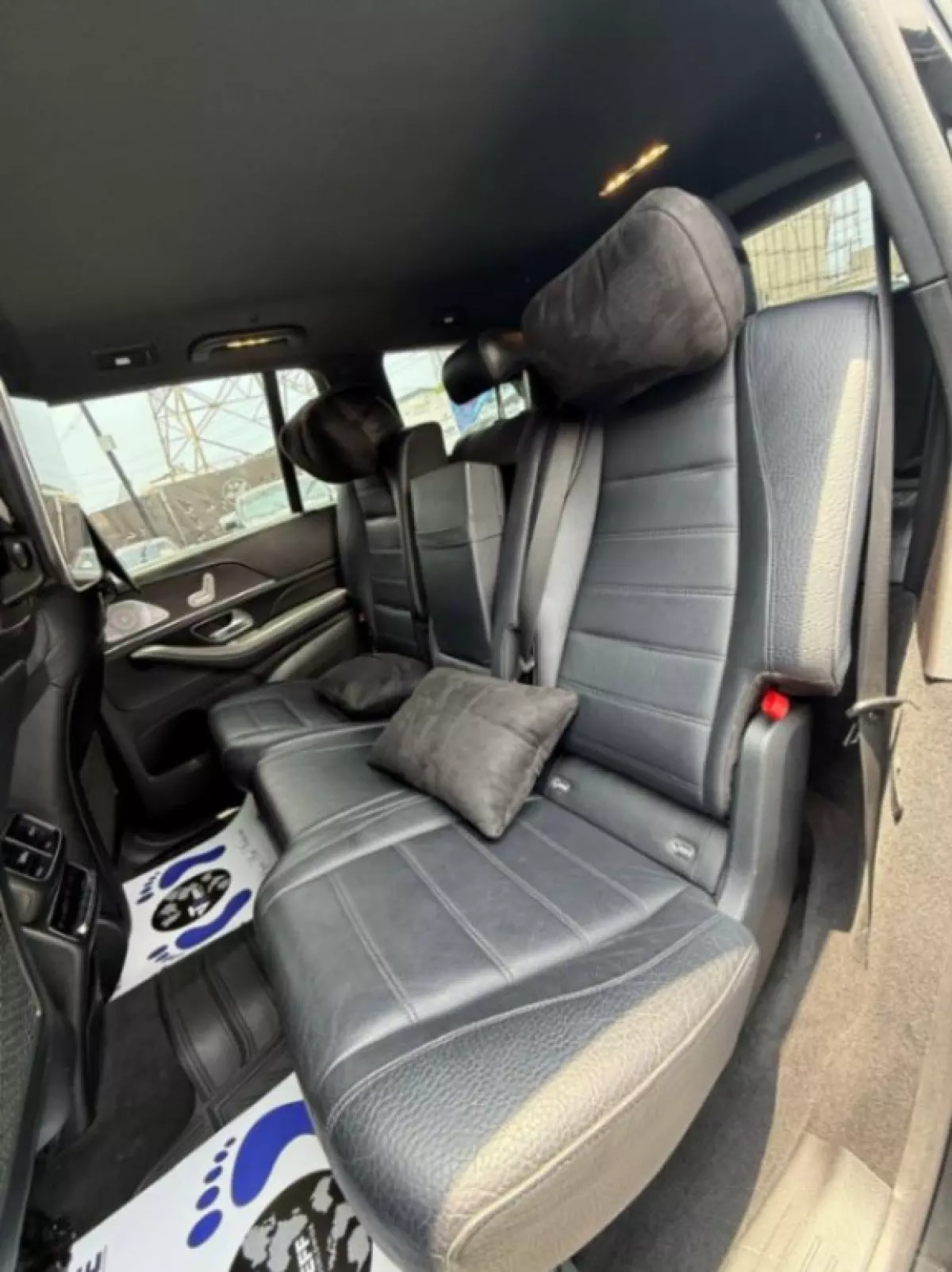 interiorBack