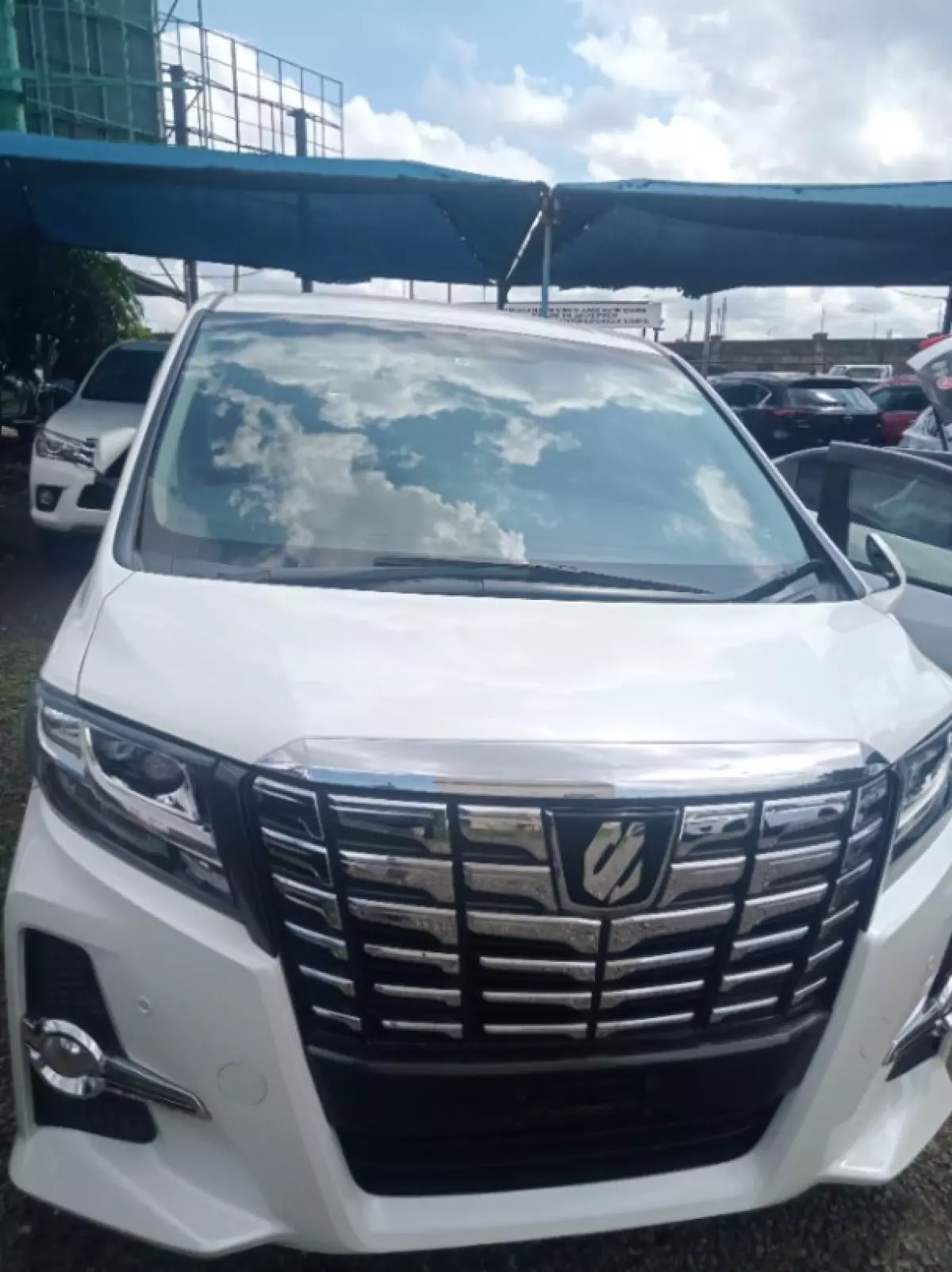 Toyota Alphard - 2017