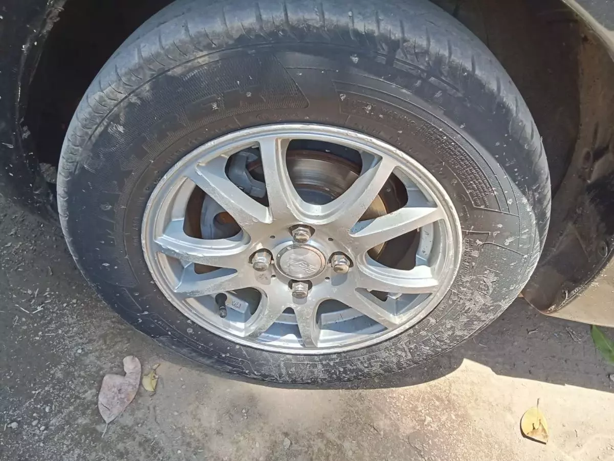 tyre2