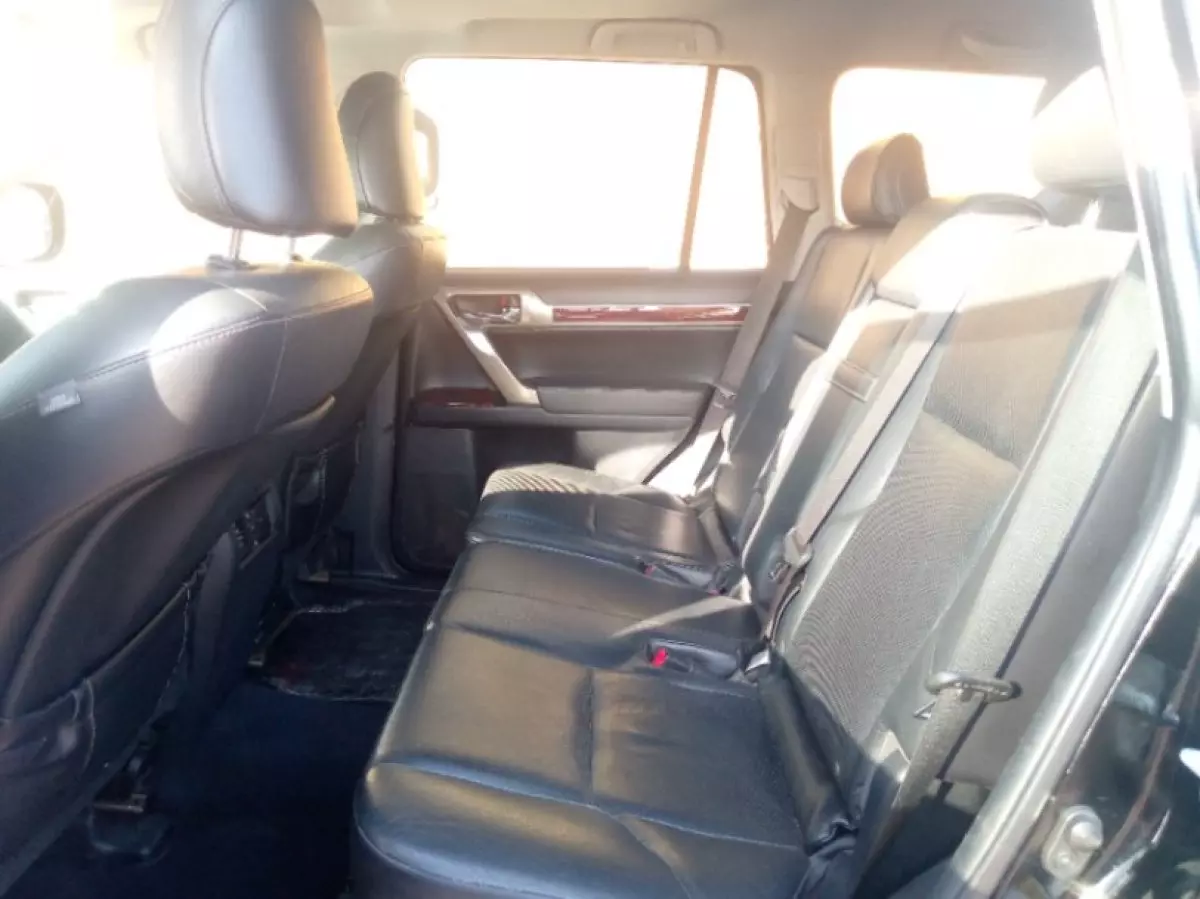 interiorBack