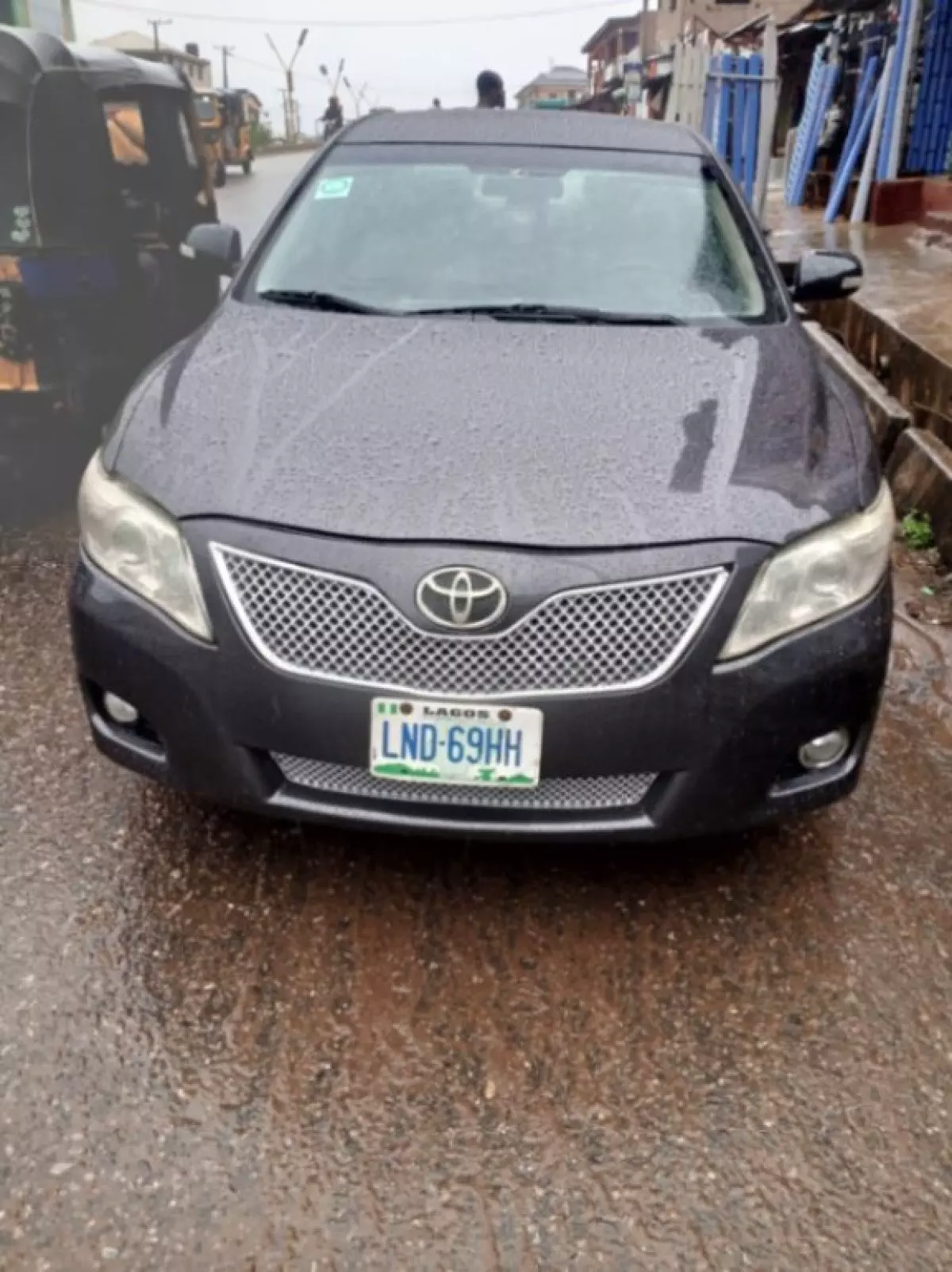 Toyota Camry - 2011