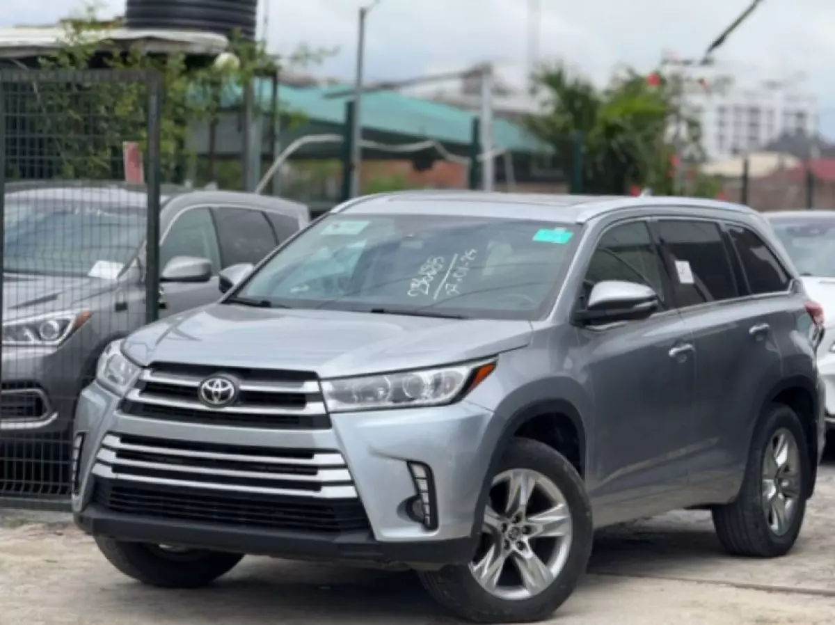 Toyota Highlander - 2016