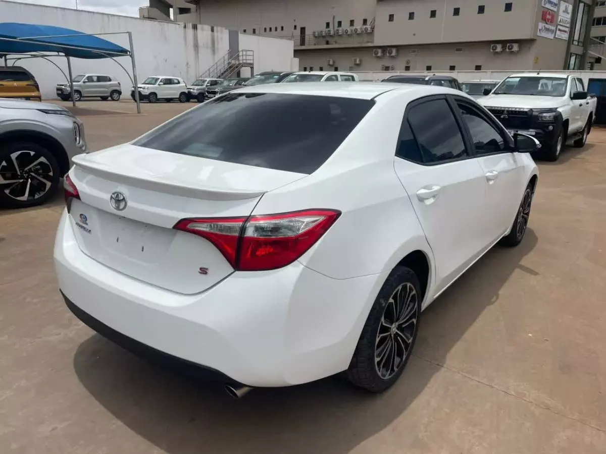 car Right Back