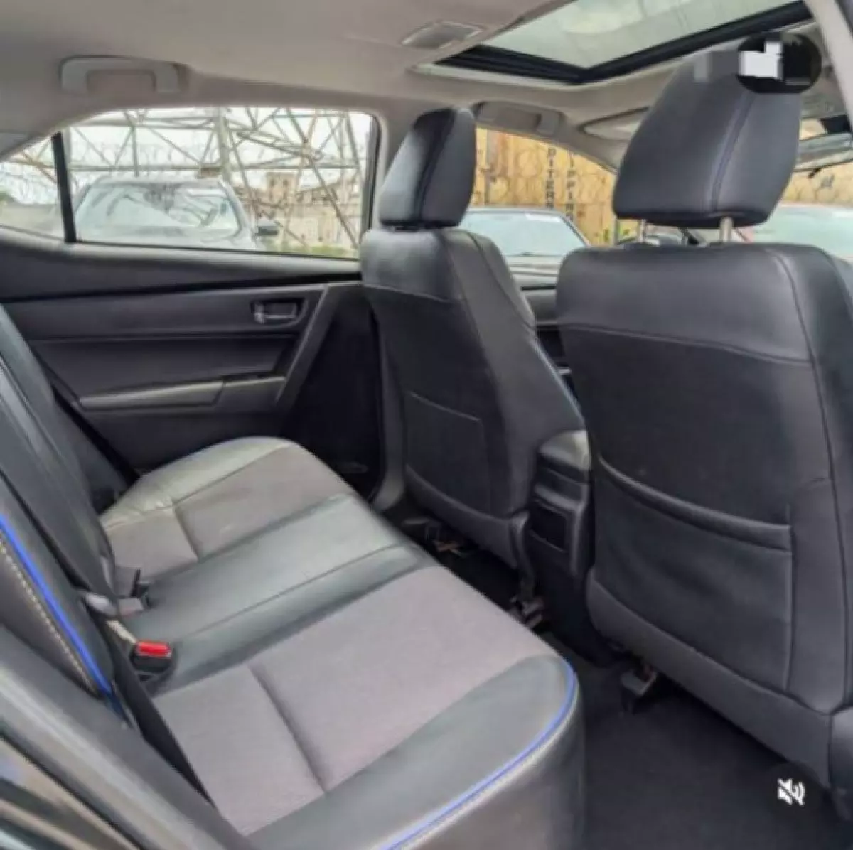 interiorBack