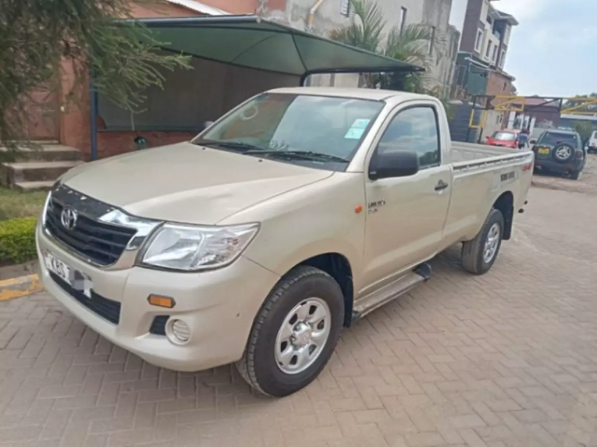 Toyota Hilux - 2012