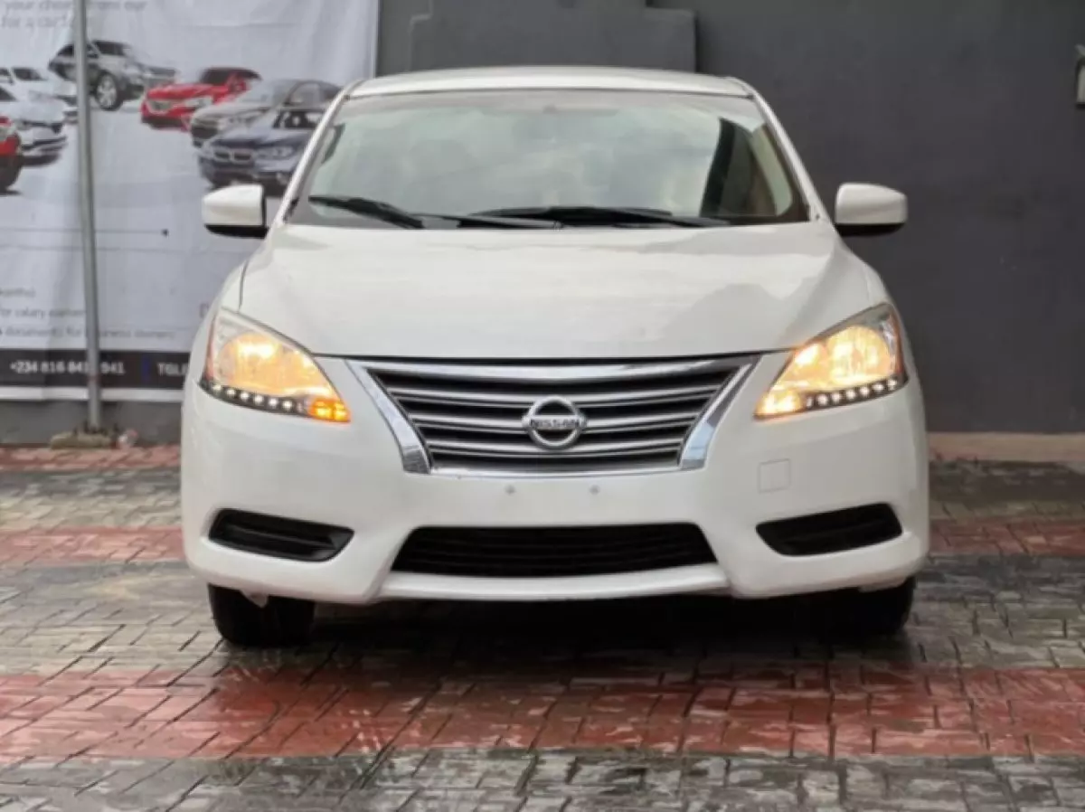 Nissan Sentra - 2013