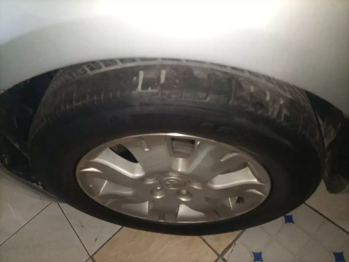 tyre0