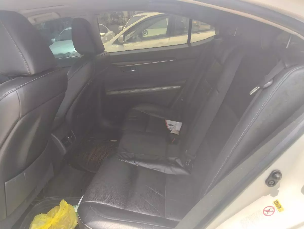 interiorBack