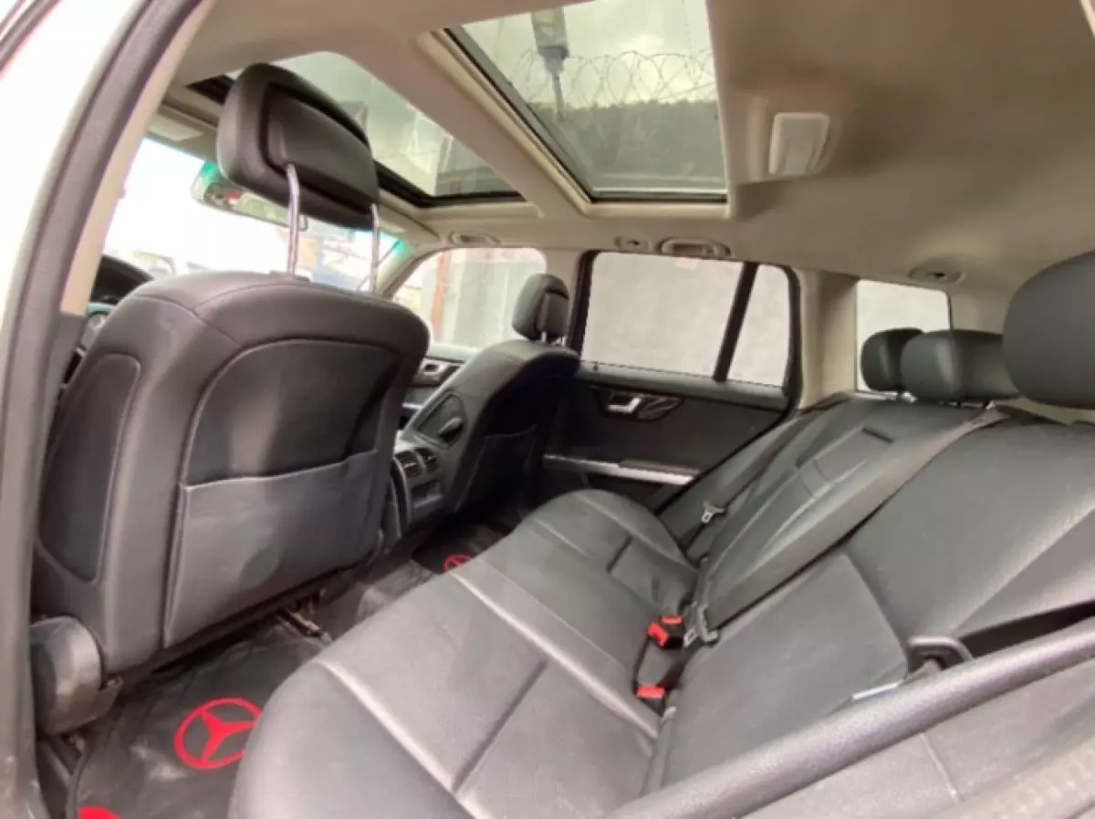 interiorBack