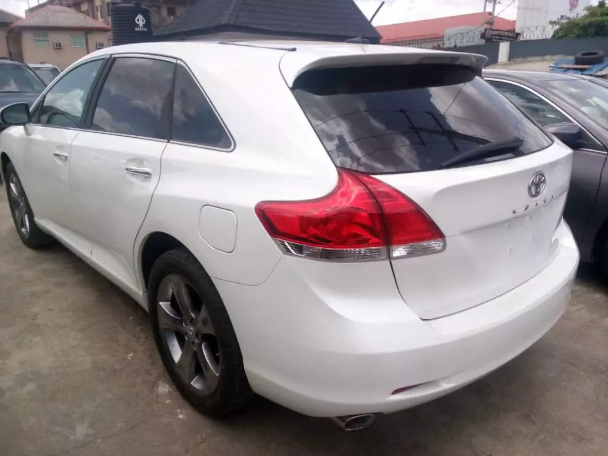 car Right Back
