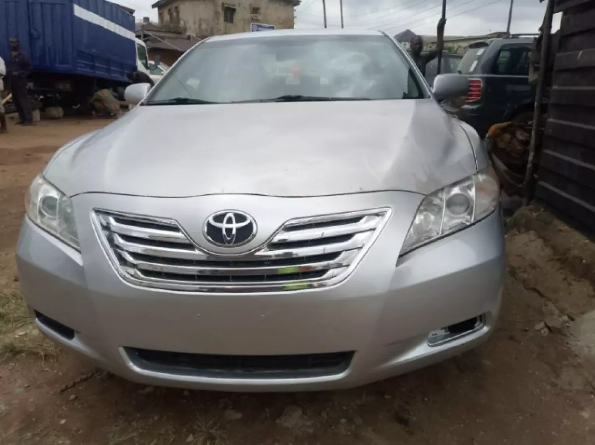 Toyota Camry - 2007