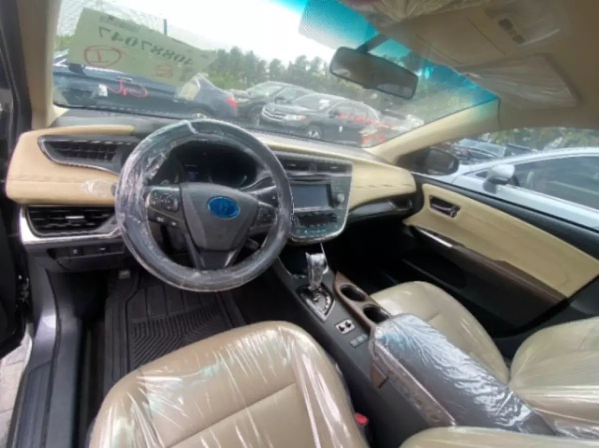 interiorFront