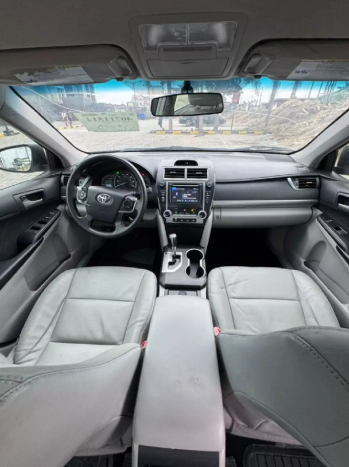interiorFront