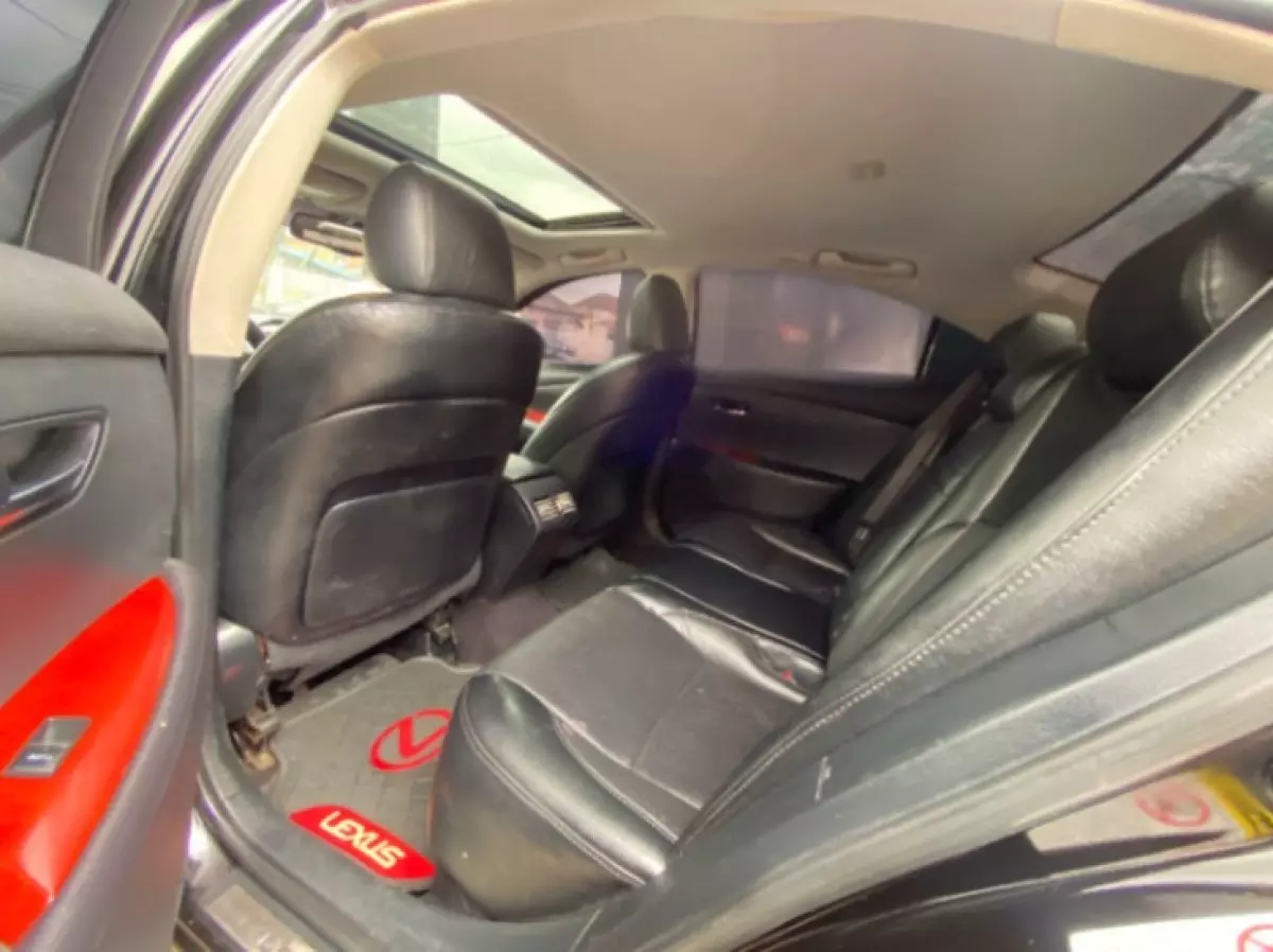 interiorBack