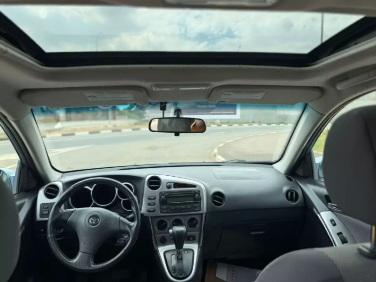 interiorFront