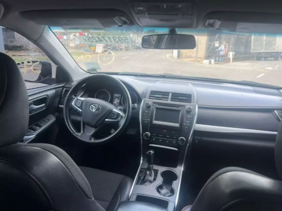interiorFront