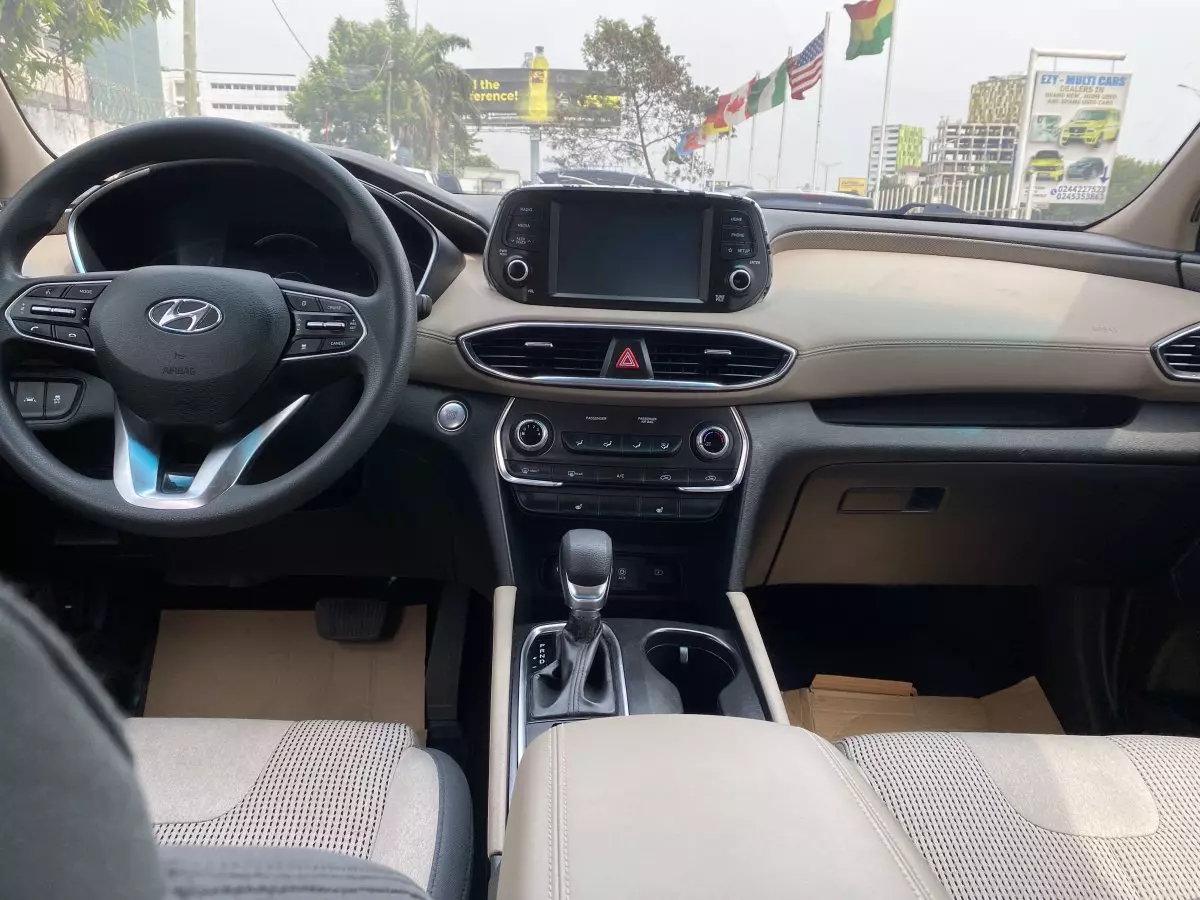 interiorFront