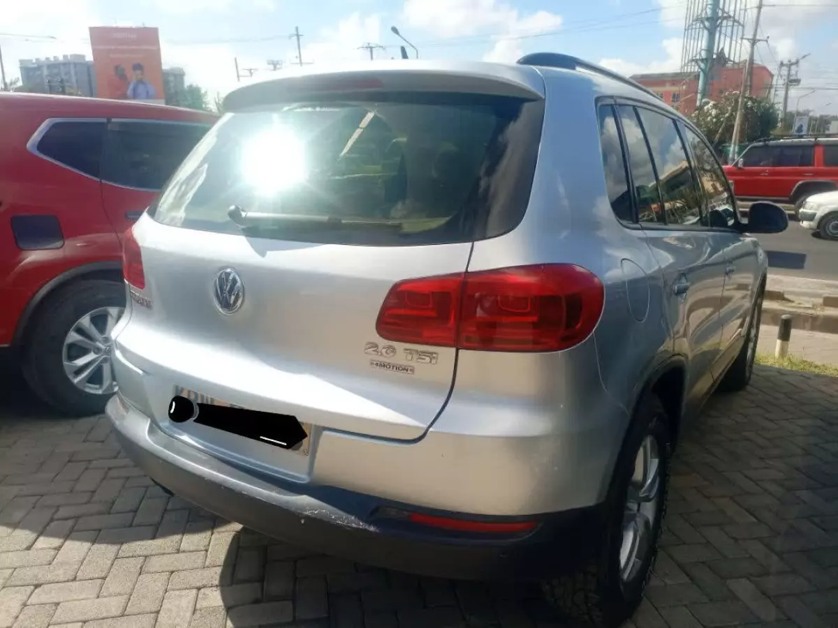 car Right Back
