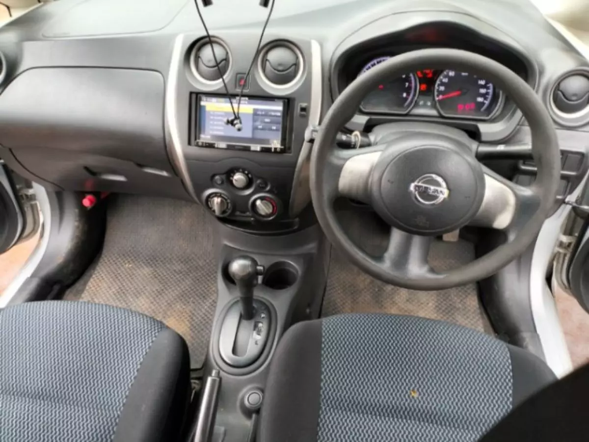 interiorFront