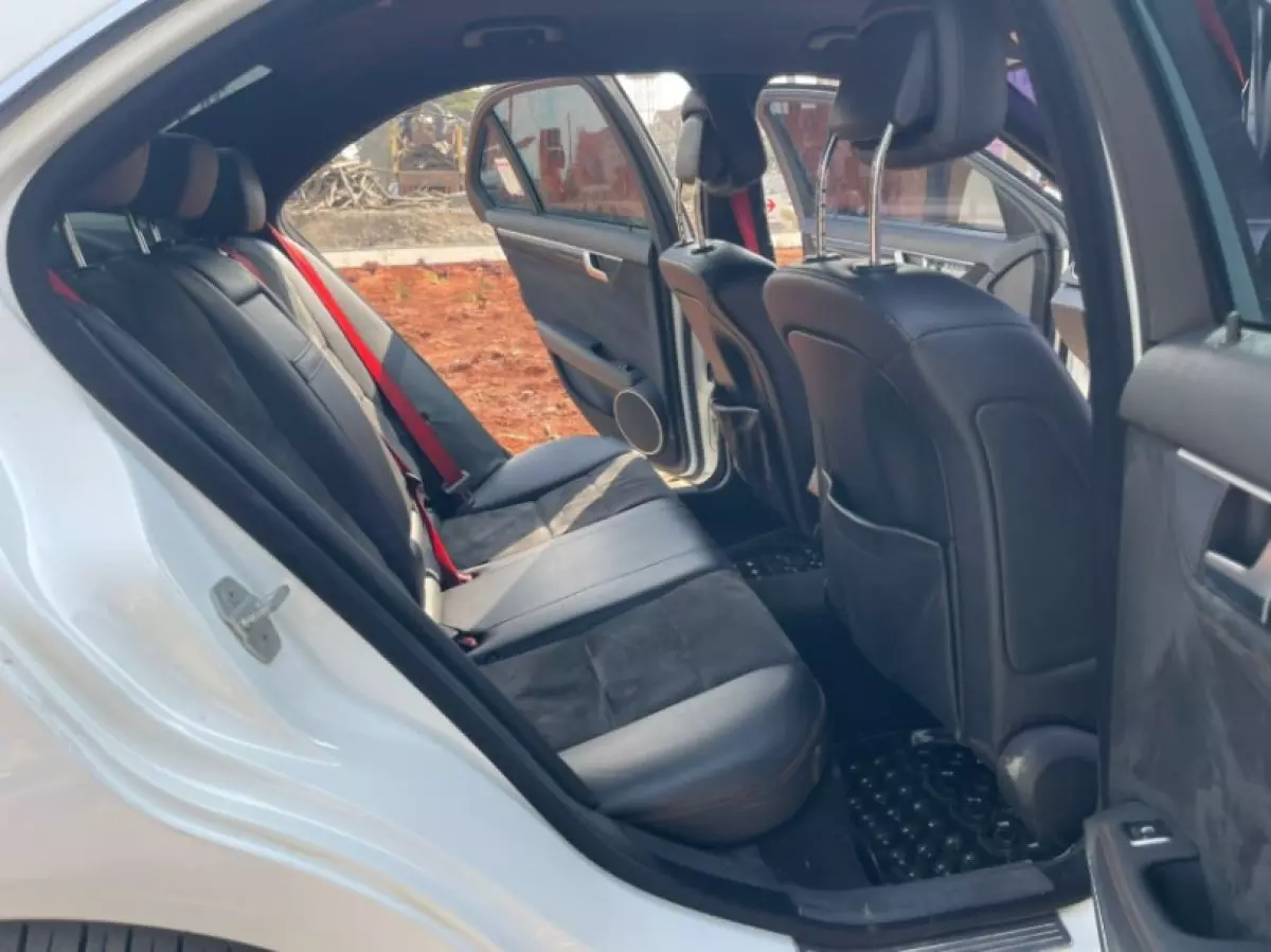 interiorBack