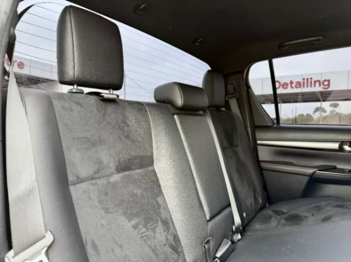 interiorBack