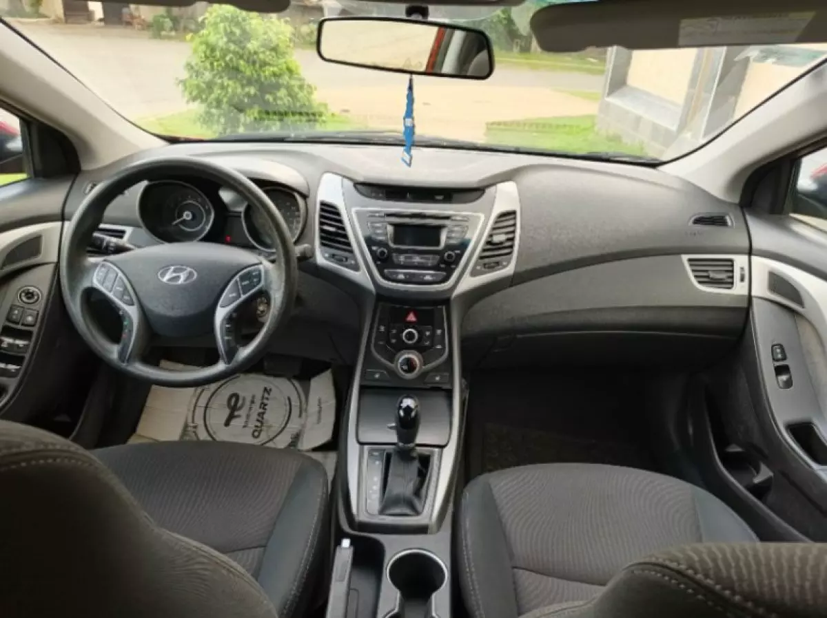 interiorFront