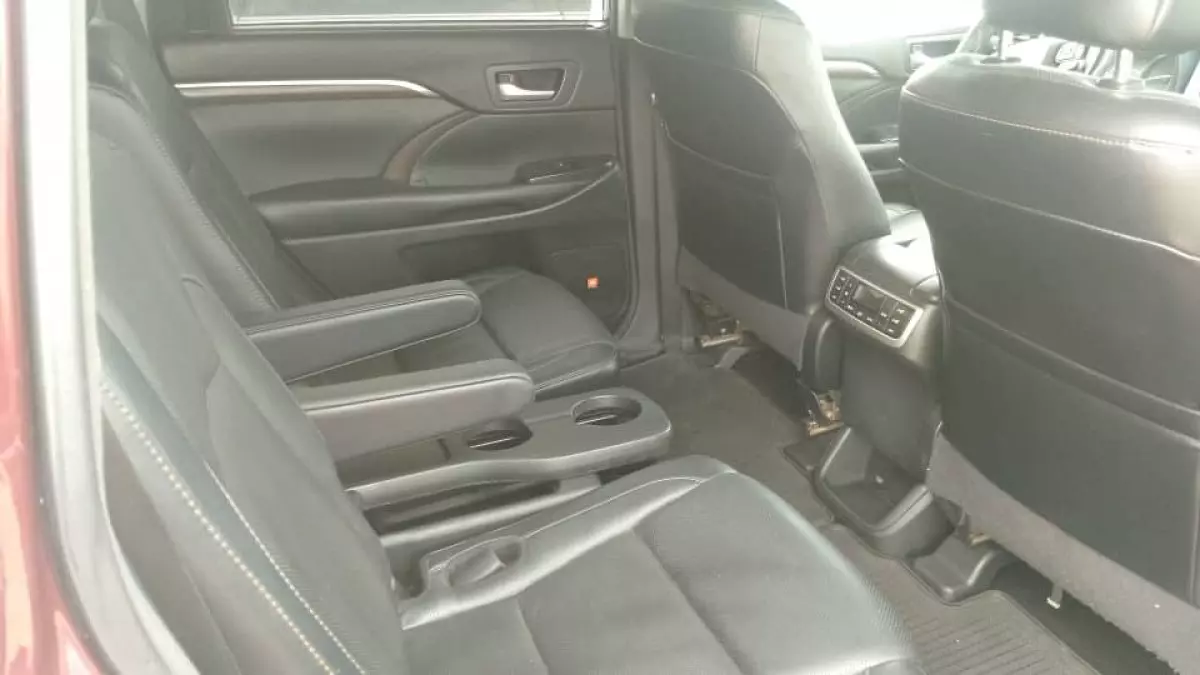 interiorBack