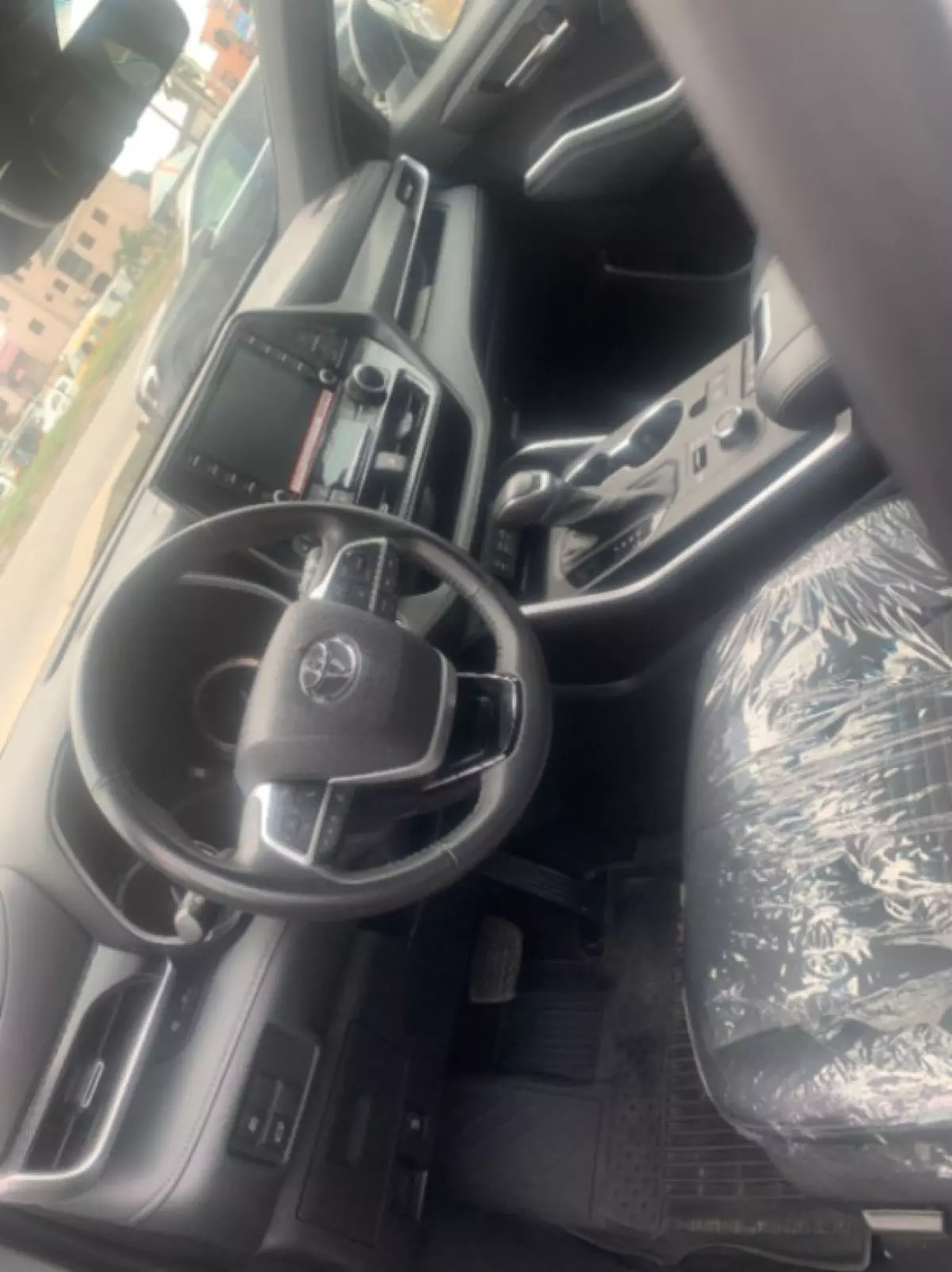 interiorFront
