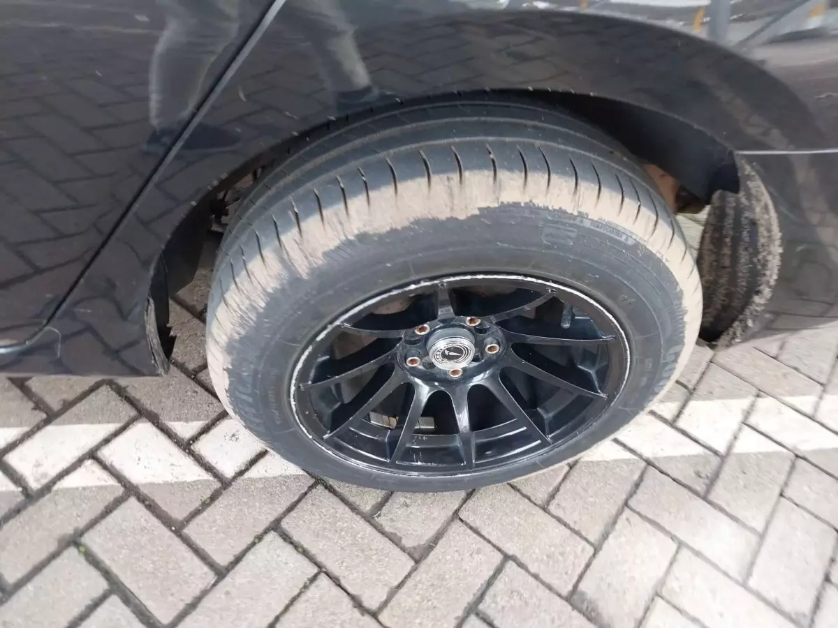 tyre1