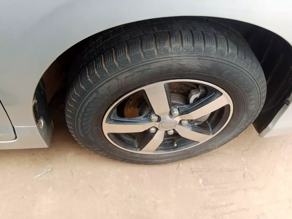 tyre1