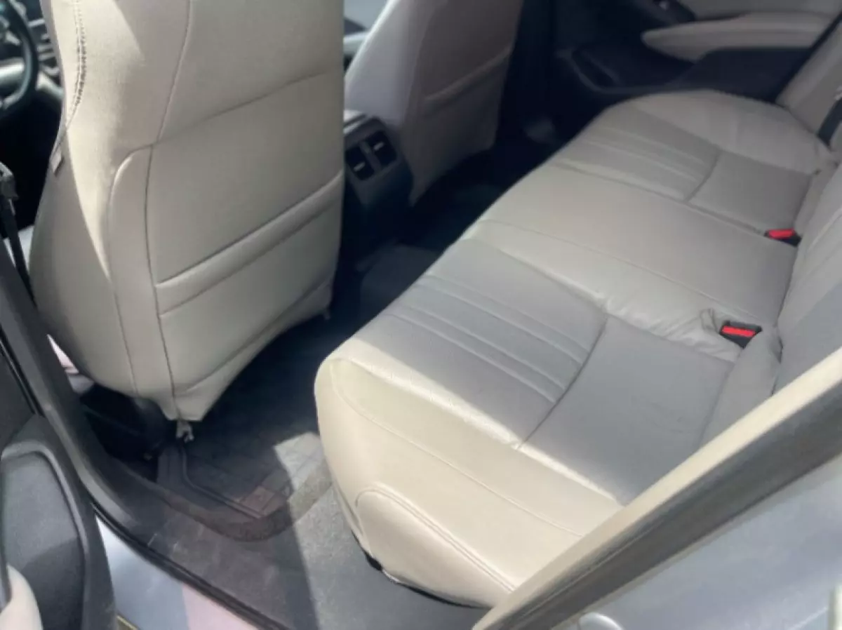 interiorBack