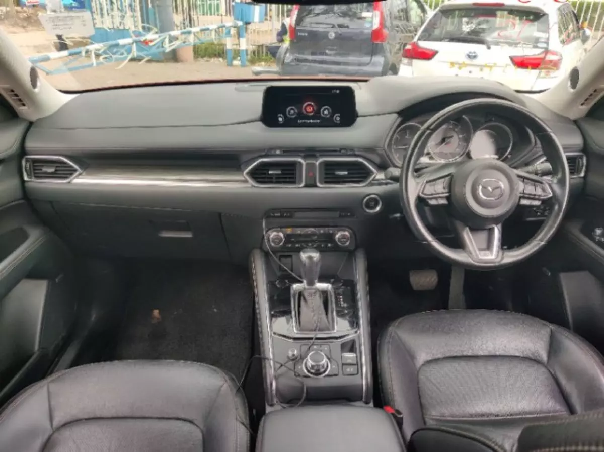 interiorFront