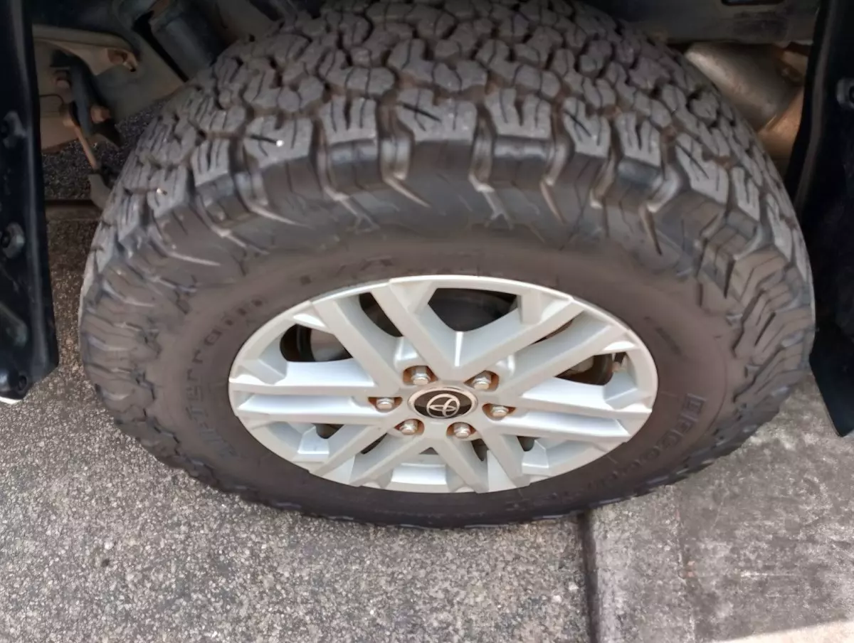 tyre2