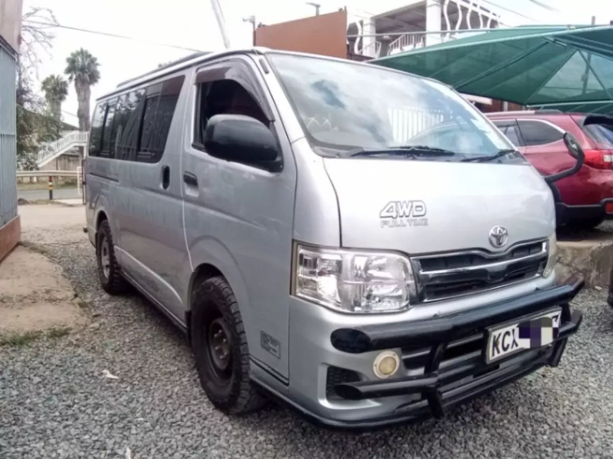 Toyota Hiace - 2012