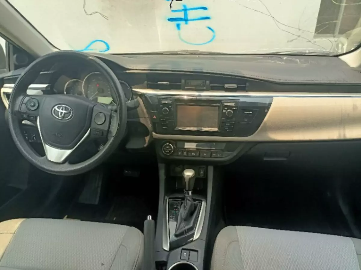 interiorFront