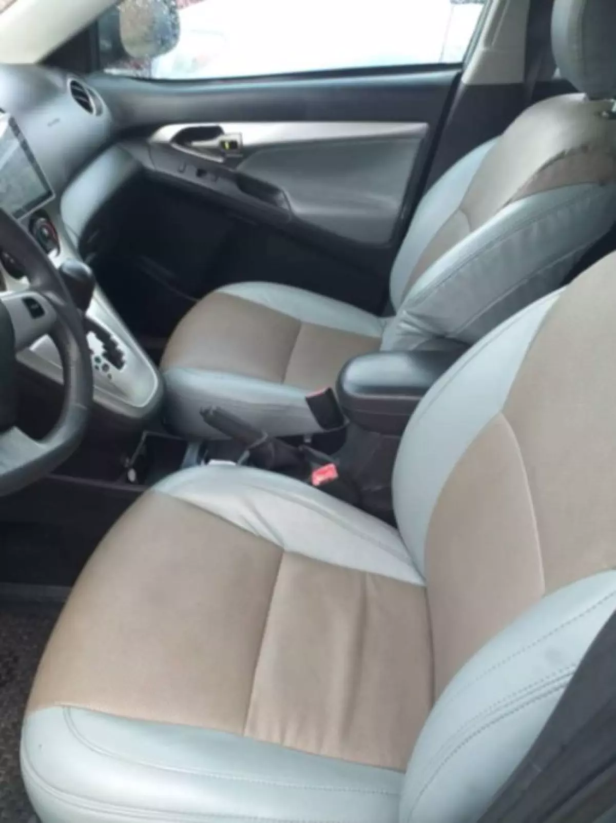 interiorFront