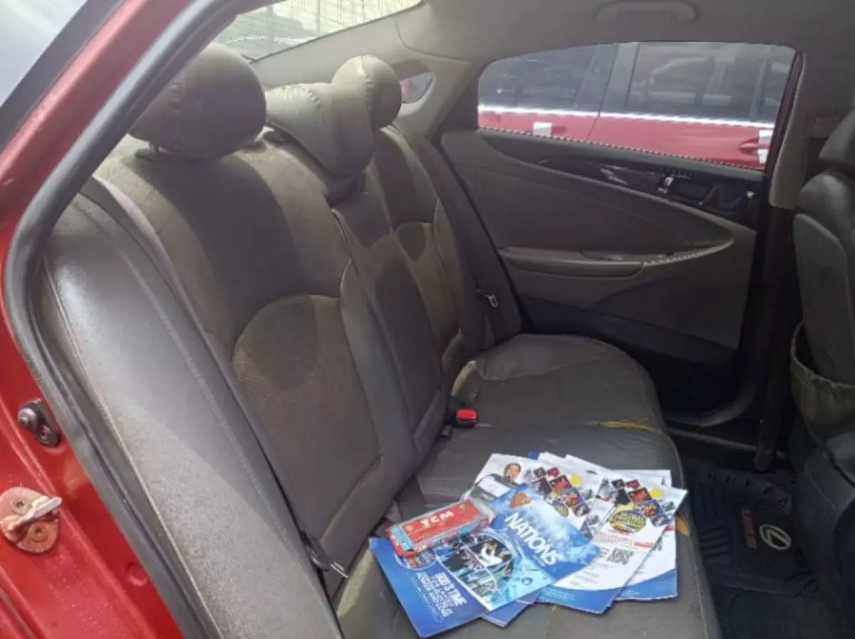 interiorBack