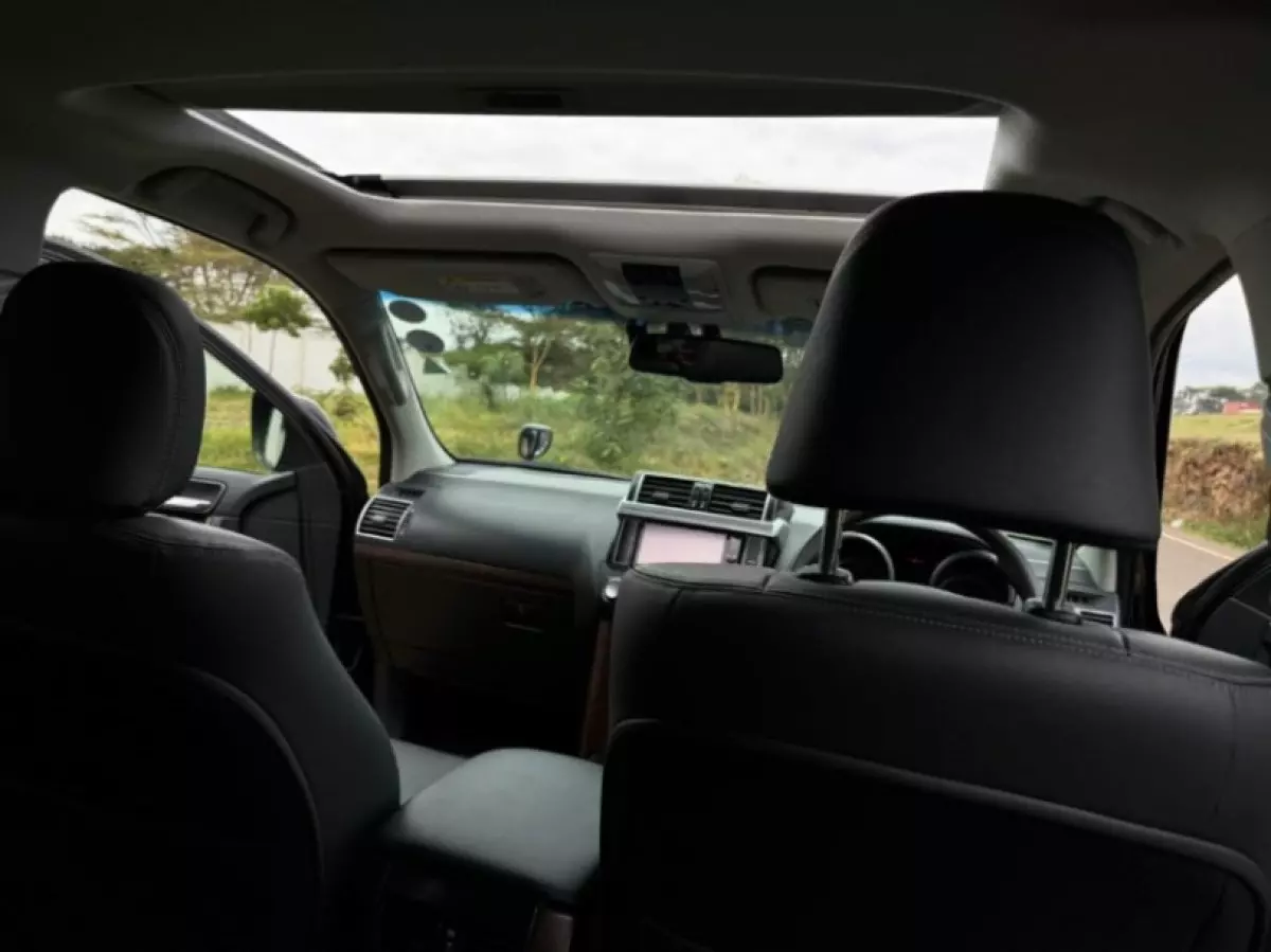 interiorFront